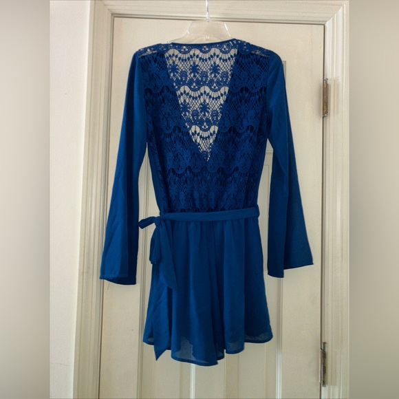 ALTAR'D STATE Blue Long Sleeve Open Lace Back Romper Small With Belt - Picture 4 of 5